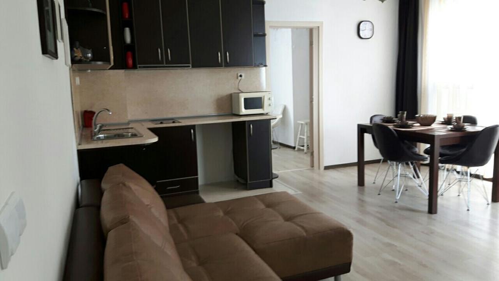 Kraybrezhna Apartment Pomorie Eksteriør bilde