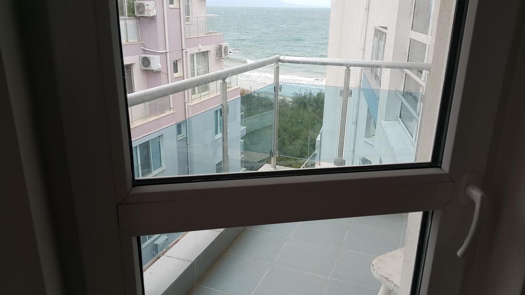 Kraybrezhna Apartment Pomorie Eksteriør bilde