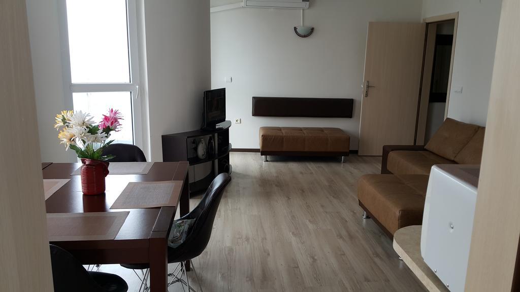Kraybrezhna Apartment Pomorie Eksteriør bilde