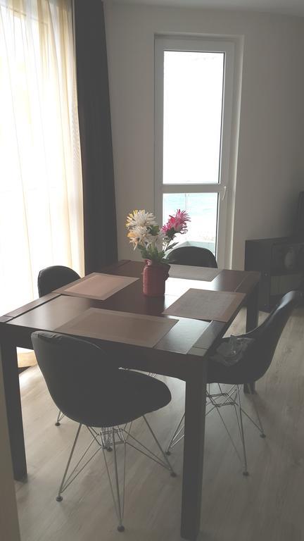 Kraybrezhna Apartment Pomorie Eksteriør bilde