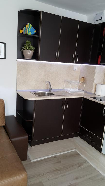 Kraybrezhna Apartment Pomorie Eksteriør bilde