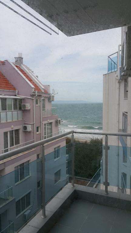 Kraybrezhna Apartment Pomorie Eksteriør bilde