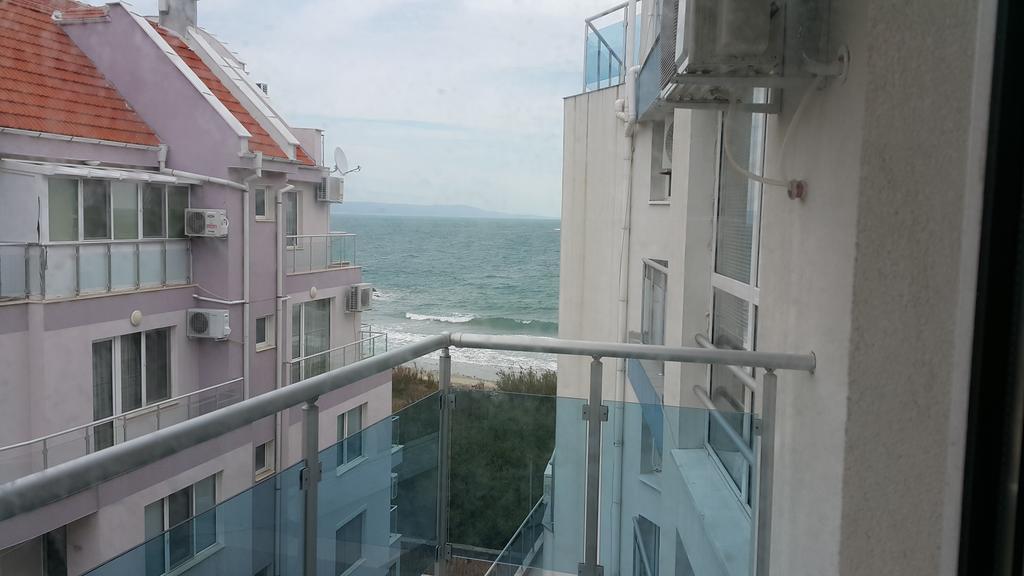 Kraybrezhna Apartment Pomorie Eksteriør bilde
